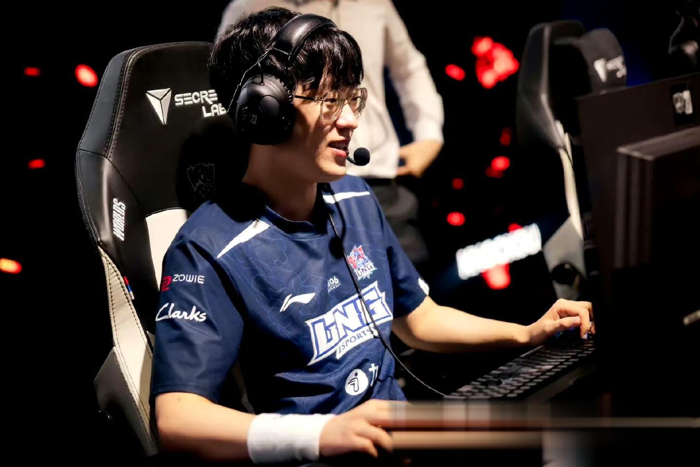 开云-Scout重要时刻出色防守，加拿大队带队取胜！全场沸腾不已-开云